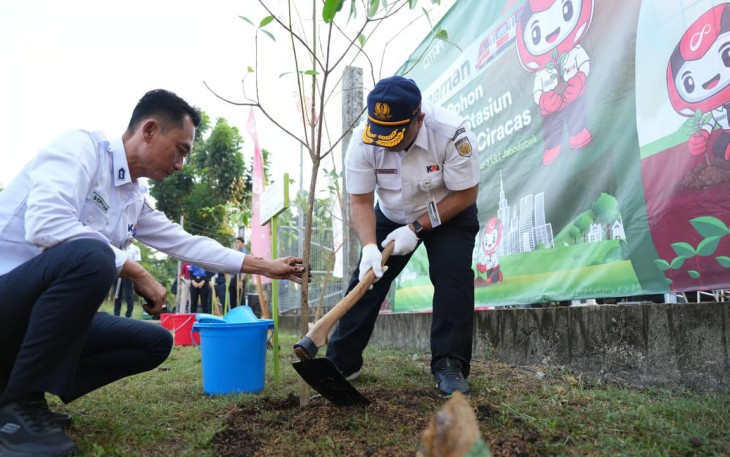 Peringati Tiga Tahun Beroperasi, LRT Jabodebek Tanam 123 Pohon dan Gelar Donor Darah