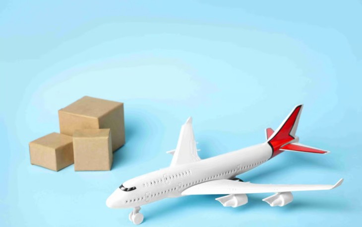 Pilih Express atau Economy? Trik Tepat Waktu Saat Kirim Paket Ke Luar Negeri