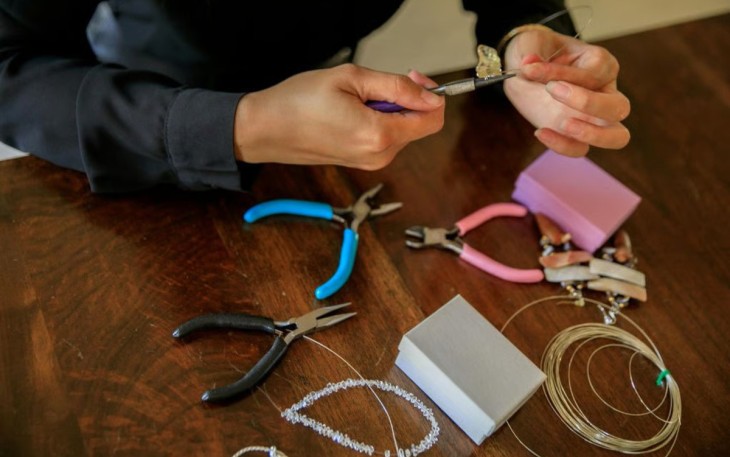 Satu Pekerjaan di Era Serba Hustle, Masih Masuk Akal atau Sudah Ketinggalan Zaman?