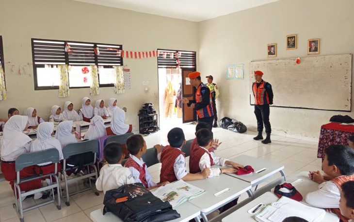 KAI Ingatkan Larangan Beraktivitas di Jalur Rel