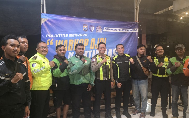 Polresta Sidoarjo dan Komunitas Ojol Sahur On The Road Perkuat Sinergitas untuk Kamtibmas