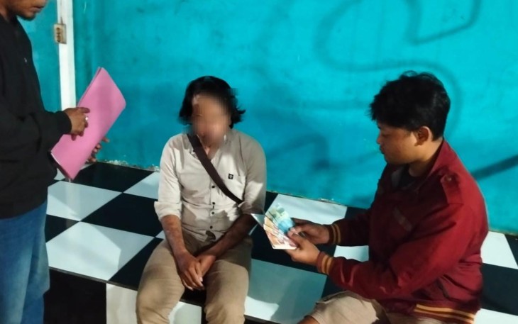 Polres Pasuruan Kota Polda Jatim melalui Unit Reskrim Polsek Rejoso berhasil mengungkap kasus dugaan tindak pidana menyimpan dan membawa uang palsu (Upal)