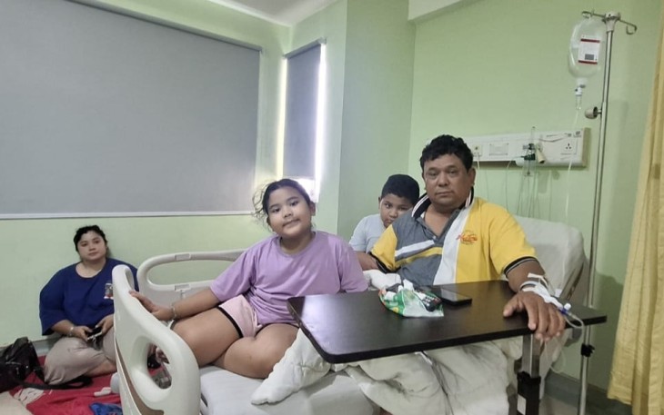 Antony Aritonang, pengelola jaga malam Pasar Kota Medan terbaring sakit dan menjalani perawatan