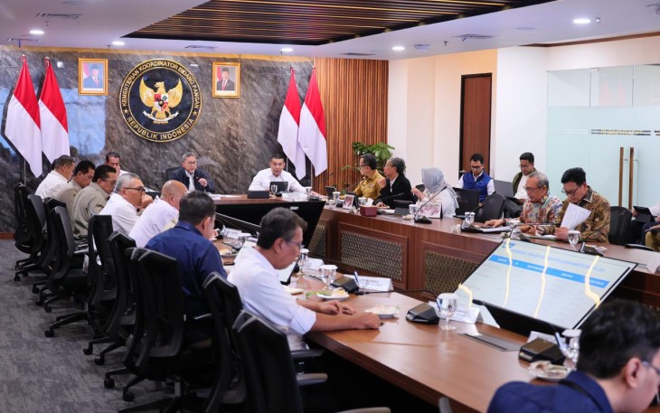 Wakil Menteri (Wamen) ATR/Wakil Kepala (Waka) BPN, Ossy Dermawan dalam Rapat Koordinasi Terbatas (Rakortas) di Kementerian Koordinator Bidang Pangan RI, Jakarta, Senin (30/03/2026)