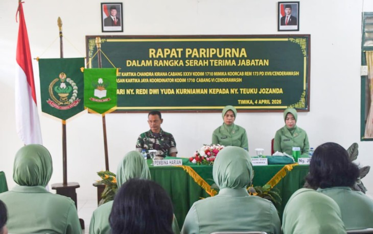 Serah Terima Ketua Persit KCK Cabang XXXV Kodim 1710/Mimika