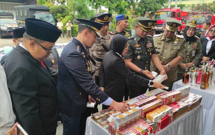 Pemkab Kediri Musnahkan Ribuan Rokok Ilegal Hasil Operasi Gabungan