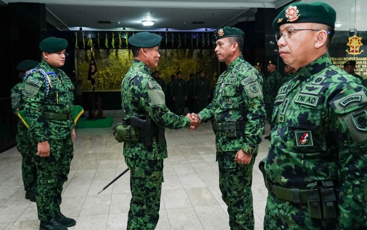 Pangkostrad Pimpin Lepas Sambut Asintel dan Danpom Kostrad serta Pelepasan Personel Purna Tugas