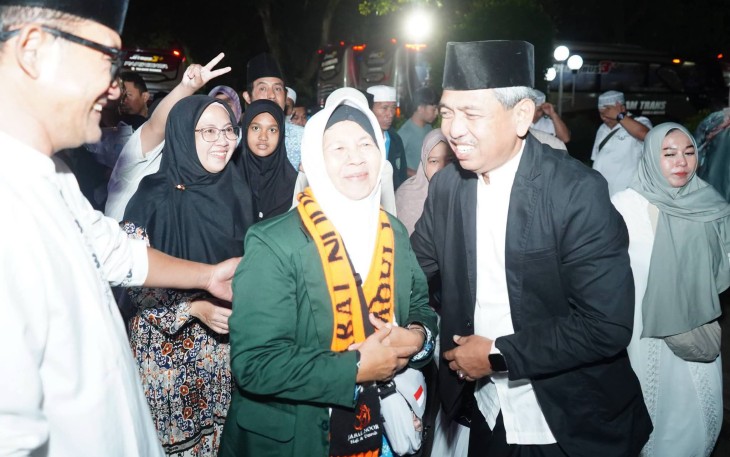 Sekretaris Daerah Kabupaten Trenggalek, Edy Soepriyanto, saat menyambut kedatangan jemaah haji Kabupaten Trenggalek tahun 2026, di Pendapa Manggala Pratama Nugraha