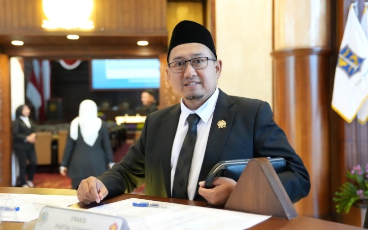 Juru Bicara Fraksi Partai Gerindra, Hartono, S.Kom