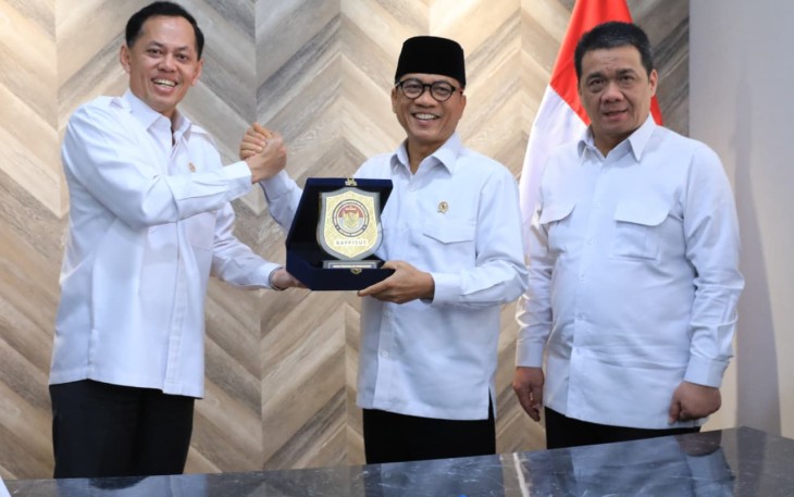 Penandatanganan Nota Kesepahaman atau MoU dengan Kepala Badan Pengendalian Pembangunan dan Investasi Khusus (BAPPISUS) Aris Marsudiyanto, di kantor BAPPISUS, Jakarta, Senin (10/3/2026).