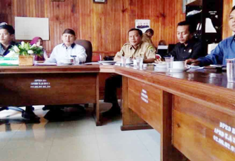 Kepala Dinas Pertanian (Kadistan) Bengkulu Selatan Darmawansyah, SE saat jumpa dengan Komisi II DPRD Bengkulu Selatan, Senin (13/02/2017). 