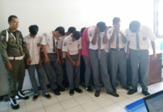 Puluhan Pelajar Terjaring Satpol PP, Senin (06/02/2017)
