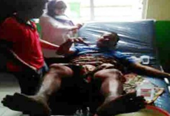 Salah satu korban ketika dilarikan ke RSUHD Manna