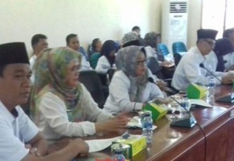 Suasana saat rapat