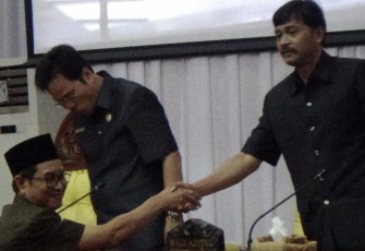  Rapat Paripurna DPRD Provinsi Bengkulu yang ke -11 dan masa persidangan ke-3 tahun sidang 2017, Senin (16/10).