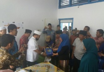 Wali Kota Helmi Hasan Mengunjungi Korban Kebakaran Kelurahan Jitra