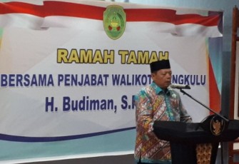 Pejabat Wali Kota Bengkulu Budiman Ismaun