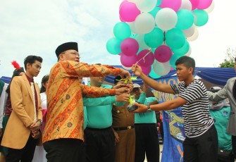 Plt Gubernur Bengkulu Rohidin Mersyah, pada Pembukaan Mahoni Championship XV “Beyond The Wonderlust” SMA N 2 Kota Bengkulu, Senin (26/02).