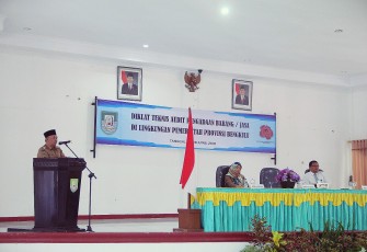 Sekretaris Daerah Provinsi Bengkulu Nopian Andusti membuka Diklat Teknis Audit Pengadaan Barang-Jasa di Aula Badan Pengembangan Sumber Daya Manusia Provinsi Bengkulu.