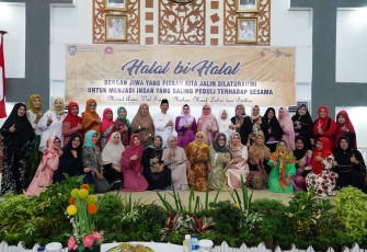 Badan Kerjasama Organisasi Wanita (BKOW) Provinsi Bengkulu menggelar halal bi halal.