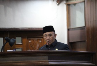 Sekda Provinsi Bengkulu Nopian Andusti, SE. MT menghadiri Rapat Paripurna DPRD Provinsi Bengkulu yang ke -IV Masa Persidangan ke- III Tahun Sidang 2018