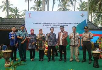 Bupati Bengkulu Tengah Dr. H. Ferry Ramli, SH, MH Foto Bersama  