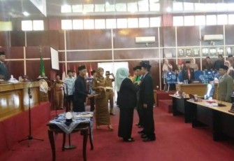 Ketua DPRD Kota Bengkulu Baidari Citra Dewi Melantik PAW Solihin Adnan S.H dan  Marliadi S.E 