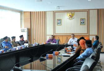 Audiensi dan koordinasi dengan Komite Advokasi Daerah.
