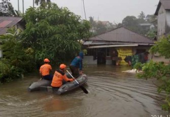 Tim BPBD Atasi Banjir