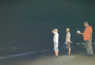 Plt Bupati Bengkulu Selatan Gusnan Mulyadi saat memantau pencarian korban