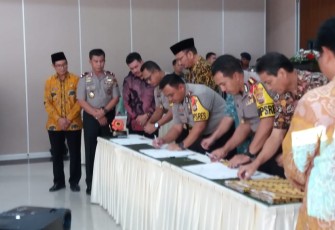 Penandatanganan MoU para Kapolres dan Sekda kabupaten/kota se Provinsi Bengkulu