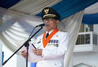 Bupati Kerpahiang, Hidayatullah Sjahid menyampaikan amanat