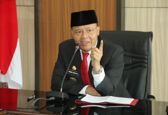 Gubernur Bengkulu Rohidin Mersyah saat menerima Audensi 5 orang perwakilan Ikatan Mahasiswa Muhammadiyah.