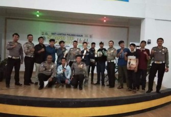 kegiatan Millennial Road Safety Festival Lomba Stand Up Comedy yang diselenggarakan di gedung sentra kuliner Kota Bintuhan, Sabtu (2/2) malam.