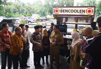 Bertemu dengan Gubernur DKI Jakarta Anis Baswedan, Gubernur Bengkulu Rohidin Mersyah tawarkan kerjasama pengembangan promosi Bencoolen Coffe