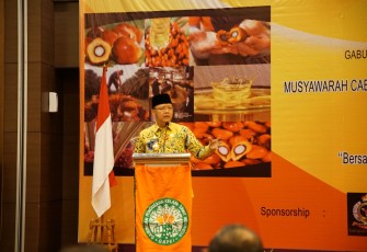 Gubernur Bengkulu Rohidin Mersyah menghadiri acara Musyawarah Cabang II serta Pelantikan Pengurus Gabungan Pengusaha Kelapa Sawit.