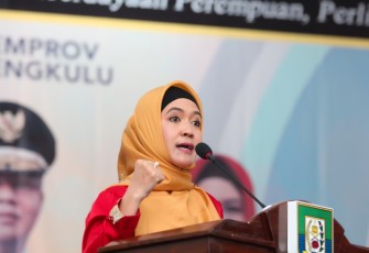 Ketua TP PKK Provinsi Bengkulu Derta Wahyulin 