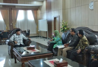 Gubernur Bengkulu Rohidin Mersyah Terima Kunjungan Kepala Kantor Wilayah Direktorat Jendral Pajak Bengkulu dan Lampung Erna Sulistyowati