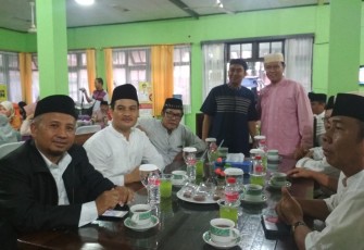 Kepala Dinas Kesehatan Provinsi Bengkulu Herwan Antoni Buka Bersama 