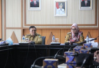 Sekretaris Daerah Provinsi Bengkulu Nopian Andusti Pimpin Rapat Persiapan Dengan Event Organizer 