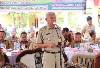 Please Bupati Asahan Surya