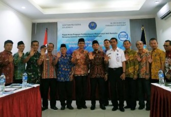 Wakil Wali Kota Bengkulu Dedy Wahyudi Foto Bersama 