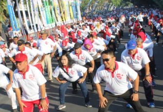Dandim 0735/Surakarta saat melakukan giat senam bersama