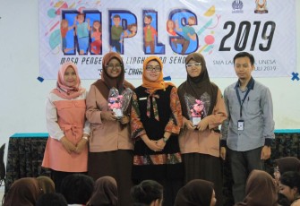 Kegiatana MPLS SMA Labschool Unesa Surabaya 