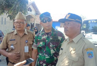 Camat Suradadi, Dandim 0712/Tegal serta Kepala Desa Jatimulya Saat Meninjau Lokasi Kekurangan Air