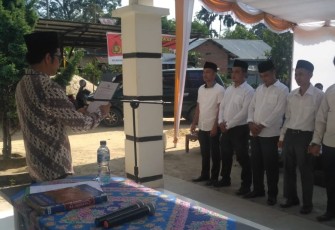 Kepala Desa Simpang Kubu Erisman Lantik Perangkat Desa Dan 2 Kadus Terpilih