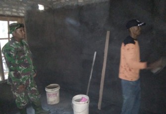 Relawan MTA Kalikotes Ikut Gabung Dengan Satgas TMMD Reg 105