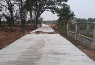 Jalan Desa Blukbuk saat TMMD 105 Kronjo