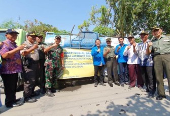 Penyaluran Air Bersih di Lokasi TMMD Tegal