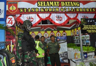 Stand TNI Kodim 0713 Brebes Sediakan Minuman Segar IMUCAL